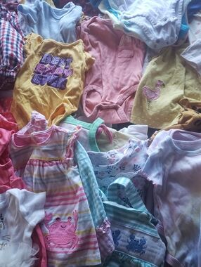 Baby Girl  Bundle Onesies & Dresses - Outfits  All Over Jumpers &    93 Pieces